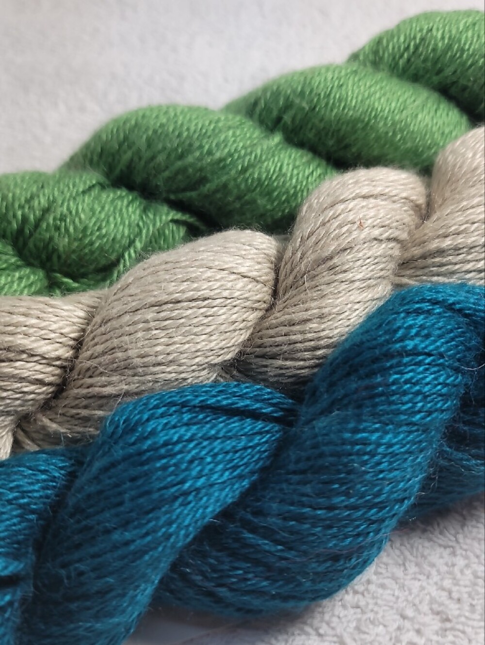 Blue Sky Fibers 3-Skein Yarn Set — Green, Natural, Teal - NWT - Picture 4 of 9